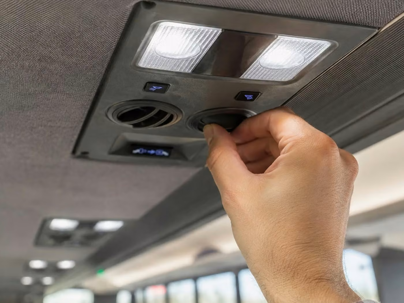 opelika 20 passenger minibus air conditioning