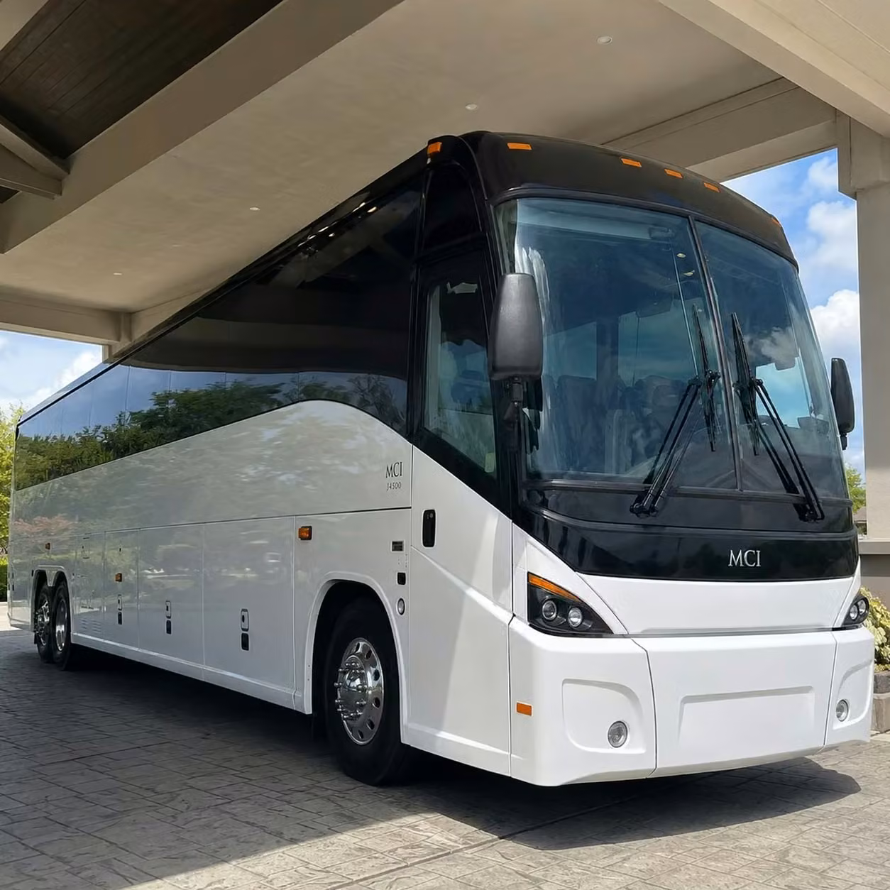 opelika bus rentals for military reunions and special events