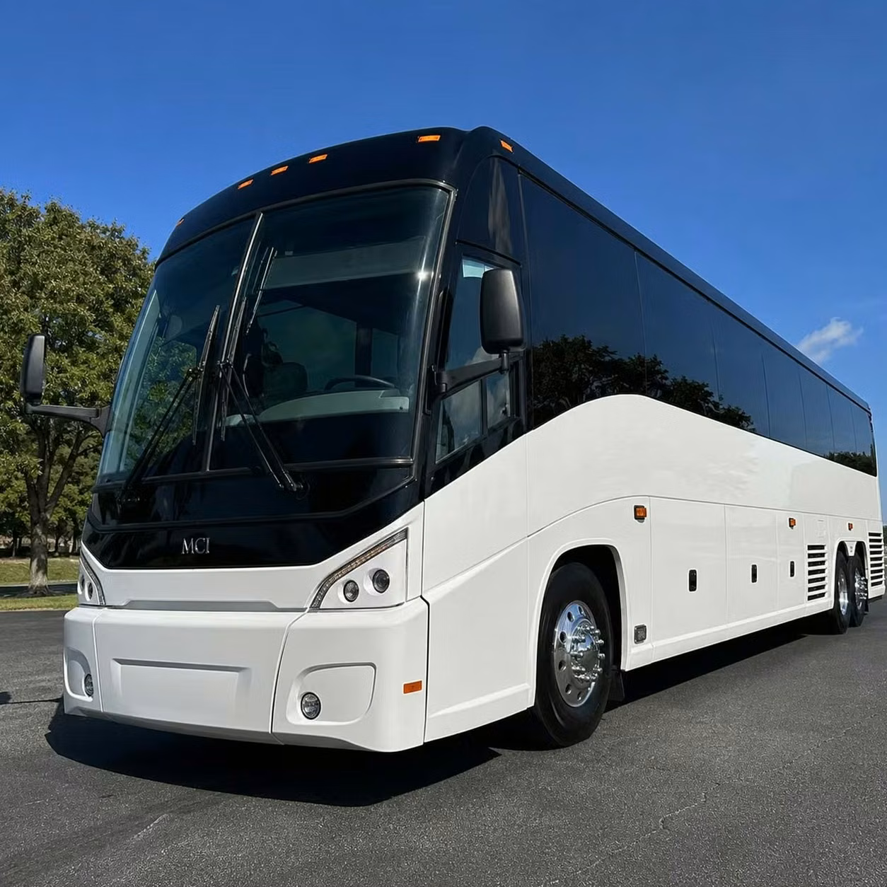 opelika charter buses with a c wifi and restrooms for all day festivals