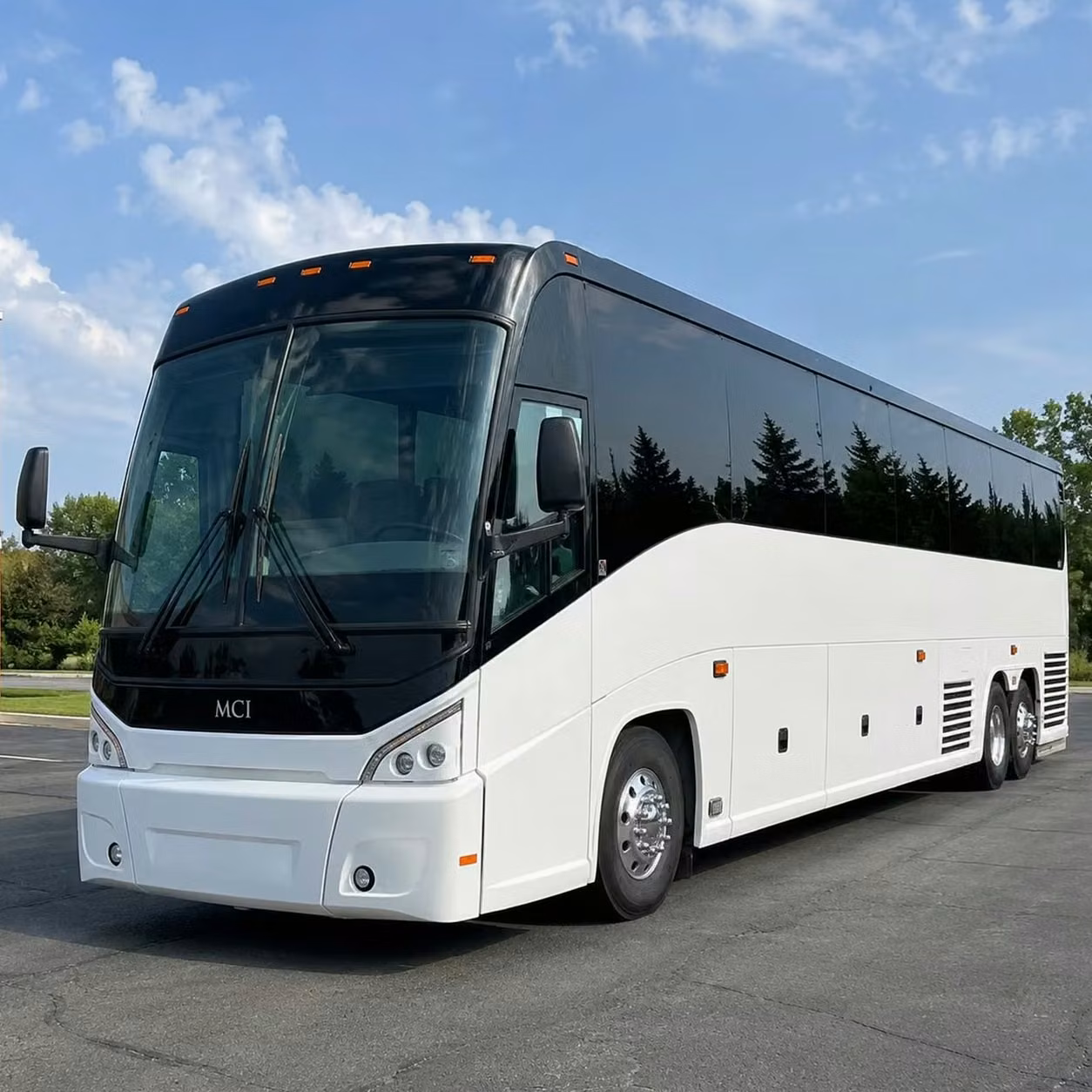 opelika concert shuttle buses between hotels and venues
