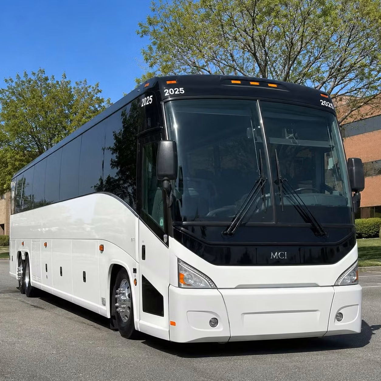 opelika custom hotel to convention shuttle bus services